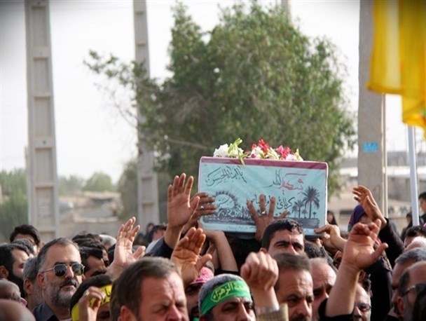 پیکر شهید گمنام در برازجان تشییع و خاکسپاری شد + تصاویر