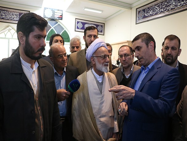 آیت الله دری نجف آبادی رای خود را به صندوق انداخت
