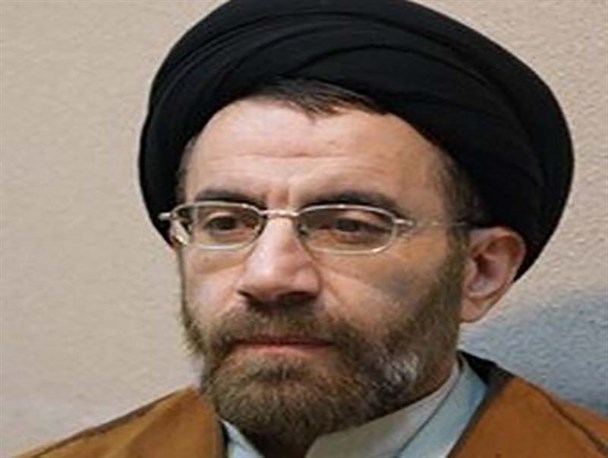 دشمن برای گرفتن استقلال از ملت ایران تلاش می‌کند/حضور پرشور مردم در مشارکت سیاسی