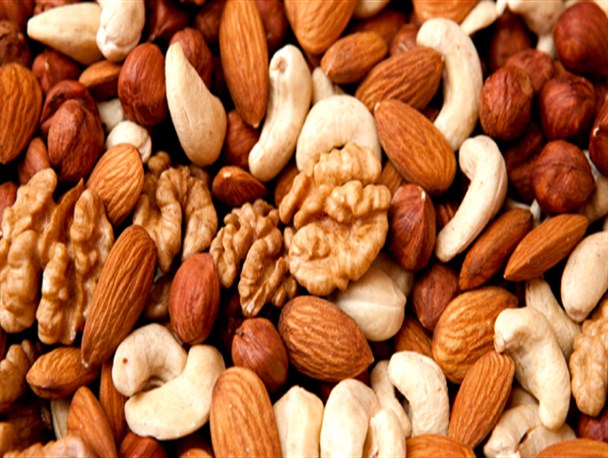 دندان ها در عید نوروز به مراقبت بیشتری نیاز دارند