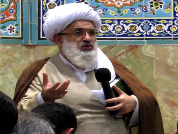 سبک زندگی فاطمی را در جامعه نهادینه کنیم