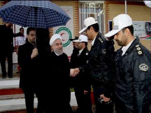 رییس جمهوری از پایگاه امداد جاده ای شهرستان آرادان بازدید کرد