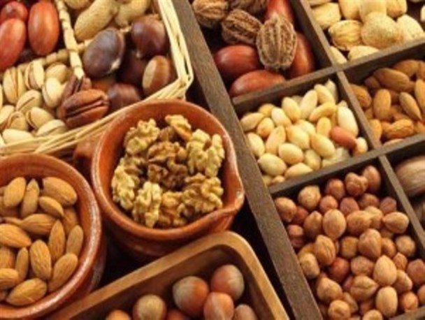 در ایام نوروز از پرخوری بپرهیزید/ میوه بهترین گزینه در مهمانیهای نوروزی