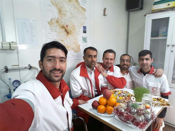 تصاویری از شهروندان بهاری در کنار سفره های هفت سین