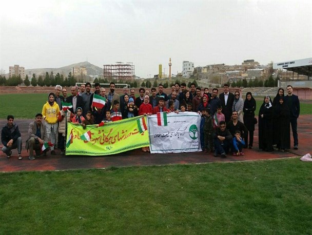 برگزاری مسابقات ورزشی خانوادگی به مناسبت فرا رسیدن سال جدید در شهرستان نهاوند+ تصاویر