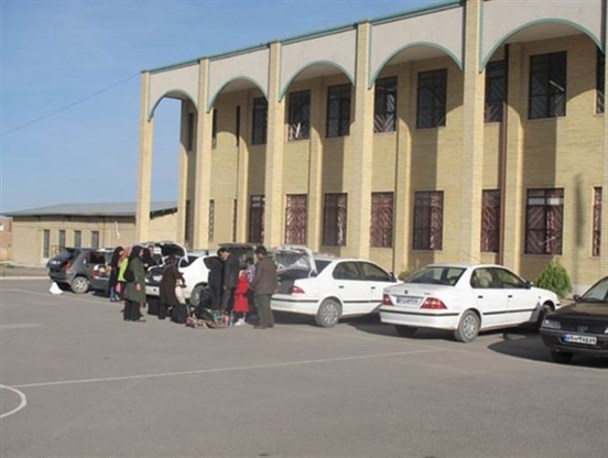 آسمان هرمزگان مهمانان نوروزی را غافلگیر کرد/تعیین محل اسکان برای مسافران نوروزی در باران