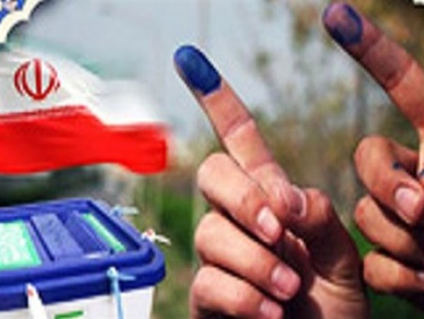 استقبال مناسب رستمی ها در شورای روستایی / تجمع مردم پراشگفت در جلوی فرمانداری ممسنی