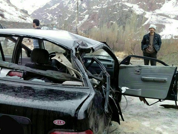 یک کشته و ۲ مجروح در حادثه ریزش سنگ در جاده کرج - چالوس