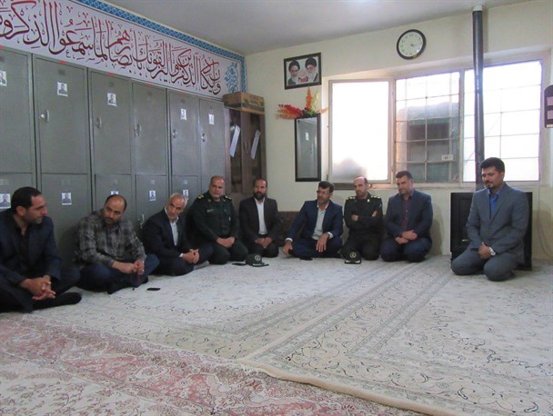 بازدید مسئولین سنقروکلیایی از پایگاه بسیج روستای تپه اسماعیل و دیدار با جانباز شیمیایی+ تصاویر