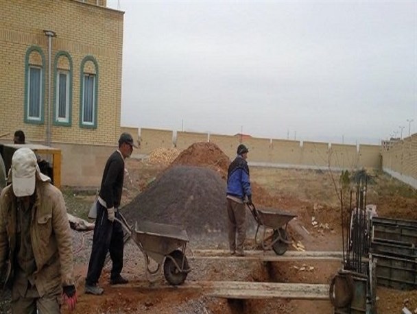 فعالیت نوروزی گروه جهادی بسیج خمین در روستای «فرج آباد»
