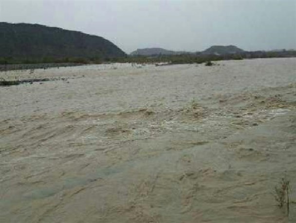 عبور از رودخانه فصلی جان مادر و دختر ۵ ساله را در هرمزگان گرفت