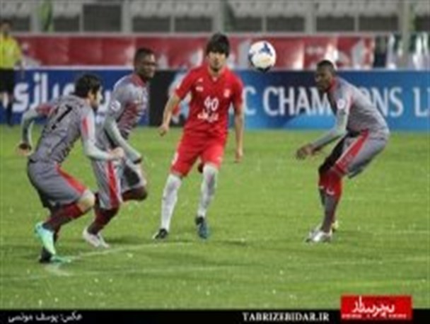 تصویری/ بازی در نیمه دوم در دریاچه یادگار امام!