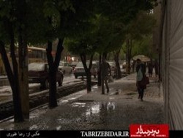 تصویری/ بارش تگرگ در تبریز