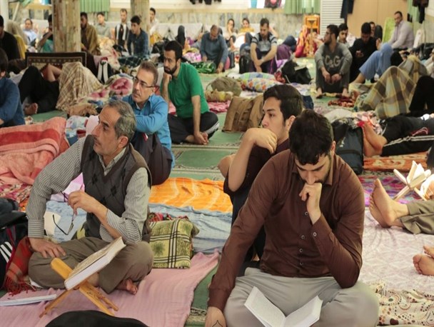 ۹۷۵ نفر در لنگرود معتکف شدند/استقبال گسترده جوانان در مراسم معنوی اعتکاف