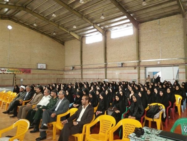 آموزش عملی درس آمادگی دفاعی دانش آموزان دختر دوره متوسطه سرایان برگزار شد