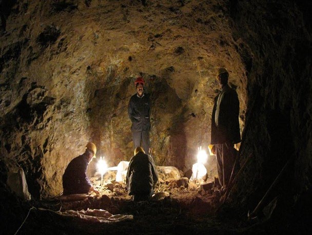 فعالیت بیش از ۳۵۰۰ نفر در معادن استان سمنان/شناسایی ۳۴ نوع ماده معدنی در استان