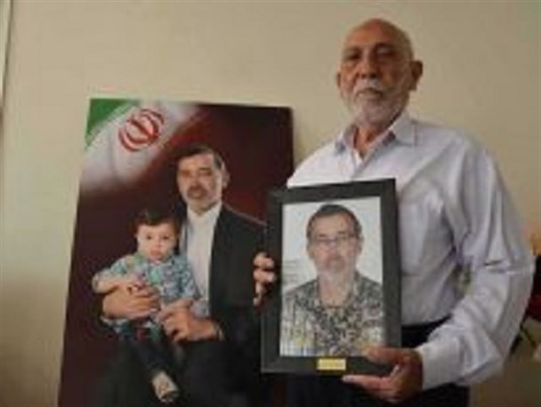 «ابوفاضل» پیش از رفتن به سوریه، مزار خود را به دیگران نشان داد/ انتقاد پدر شهید محمدی از اظهارات برخی افراد در ارتباط با انگیزه مدافعین برای رفتن به حرم