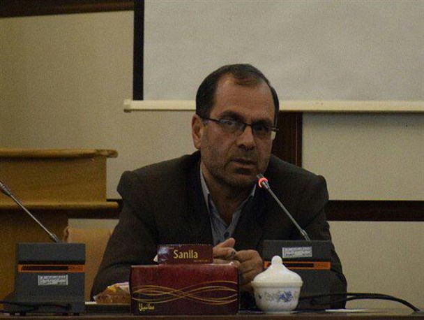 طرح هردانش آموز یک مهارت٫ در مدارس عجب شیر اجرا می شود