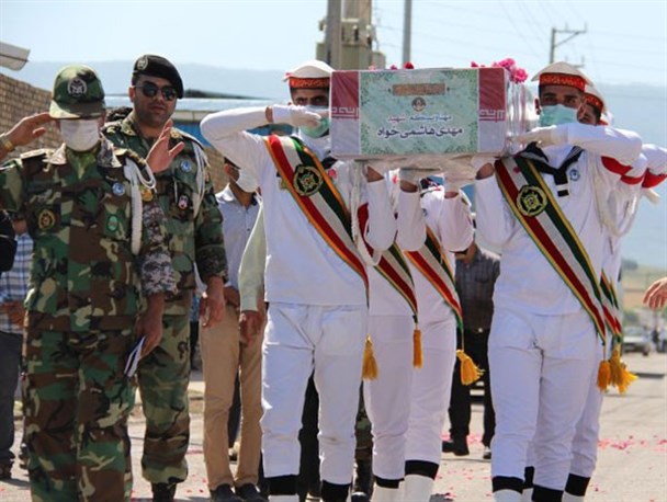 مراسم تشییع پیکر شهید گلستانی حادثه ناوچه کنارک برگزار شد + تصاویر