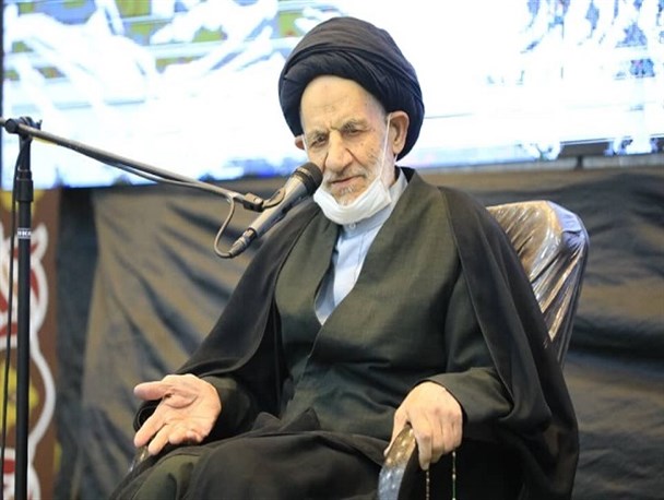 رمز پیروزی انقلاب اسلامی پیروی از حق است/ باطل راه نجاتی ندارد