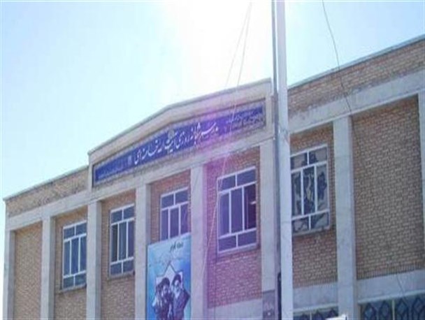 مسئولان آموزش و پرورش تکاب بد نیست نیم نگاهی هم به این گونه مدارس داشته باشند؟!