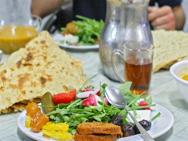 پرخوری در سحر باعث پوسیدگی مینای دندان می شود