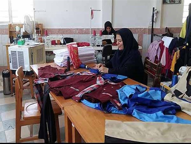 جدال تولیدکنندگان یزدی و آموزش و پرورش بر سر تولید روپوش مدارس!