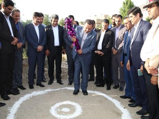 آیین کلنگ زنی احداث 2دهنه پل بر روی رودخانه خرم آباد+ تصاویر