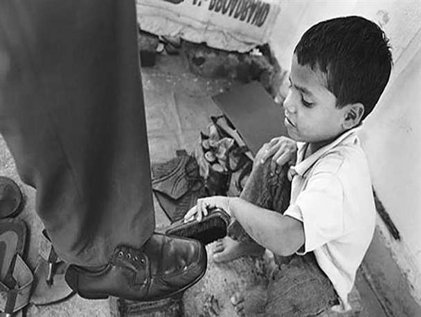بار زندگی روی دوش کودکان کار/تابستانِ نان آوران کوچک چگونه می گذرد؟