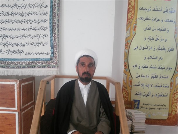 ترویج بی بند و باری، از بین بردن حیا و عفت جوانان هدف دشمن از ایجاد شبکه های ماهواره ای مبتذل است