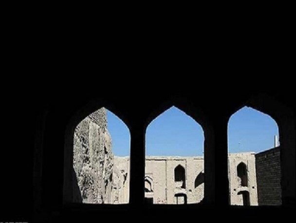 تخریب چند اثر تاریخی آران و بیدگل در مسیر احداث خیابان/  واکنش‌ کاربران فضای مجازی به تخریب خانه‌های تاریخی