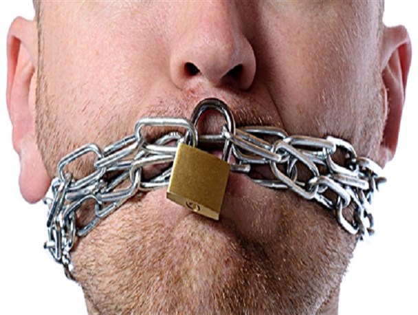 مدیر مسئول نشریه‌ی قلم از فعالیت در این مسئولیت محروم شد