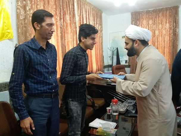 دانش آموز بسیجی رتبه اول مسابقات قرآنی کشور را کسب کرد