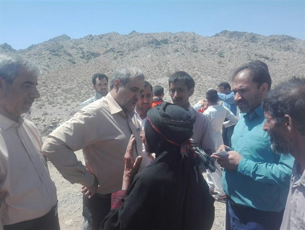 کشت زعفران، گل محمدی و زرشک در کوهشاه در دستور کار قرار گرفت / احداث اورژانس هوایی در شرق استان کرمان