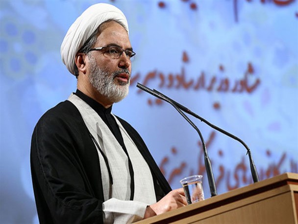 حکمت و مقاومت امام رضا را در برنامه‌های دهه کرامت مد نظر قرار دادیم