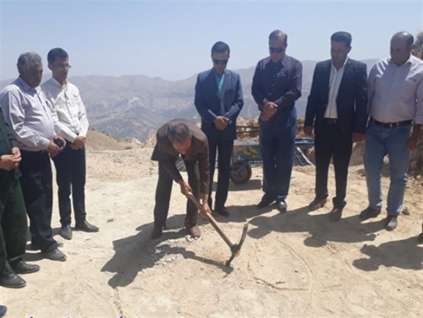 دکل اینترنت مناطق سادات و طسوج چرام با اعتبار بیش از یک و نیم میلیارد ریال کلنگ زنی شد+تصاویر