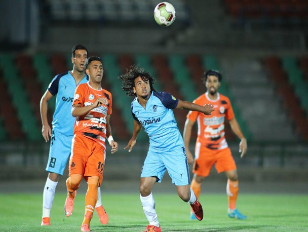 مکوندی: عذاب وجدان دارم/ فقط از 10 دقیقه ابتدایی راضی هستم