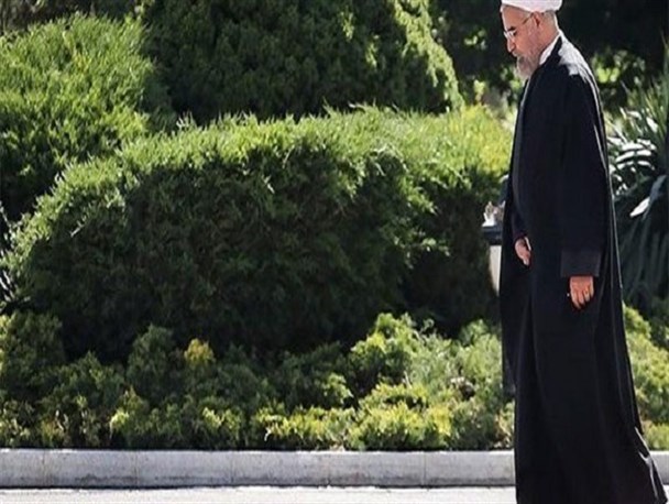 آقای رئیس‌جمهور پاهایت را از روی روان مردم بردار!