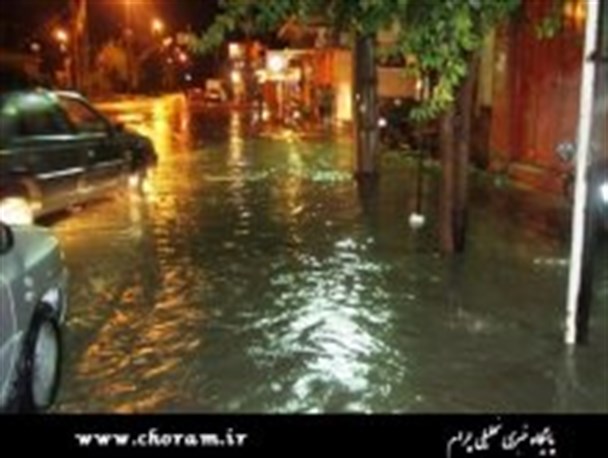 بارش شدید باران موجب آبگرفتگی خیابان ها و معابر  شهرستان چرام شد+ تصاویر