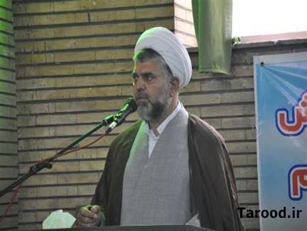 تعداد مساجد در رودهن بسیار کم است