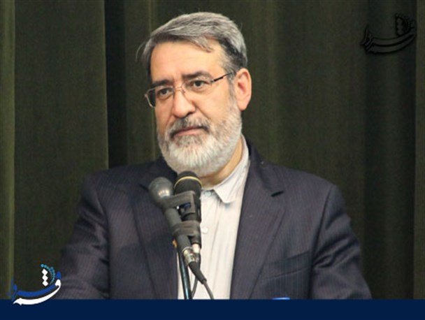 ایران تنها کشوری بود که از عراق و سوریه حمایت کرد/استیضاح حق قانونی نمایندگان است