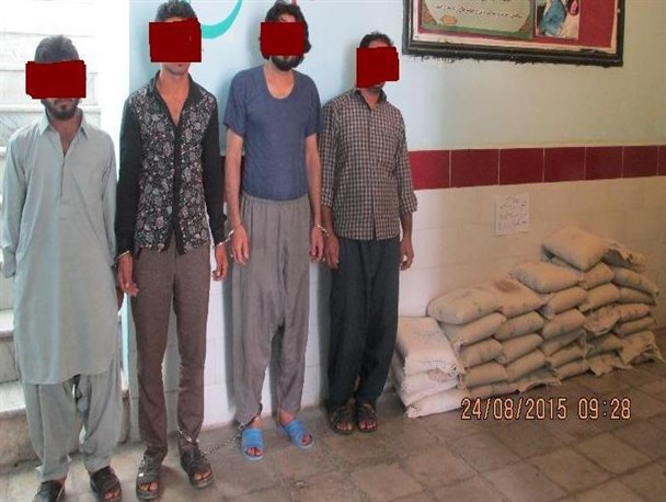 کشف ۴۳۳ کیلو مواد مخدر و دستگیری چهار قاچاقچی در این شهرستان