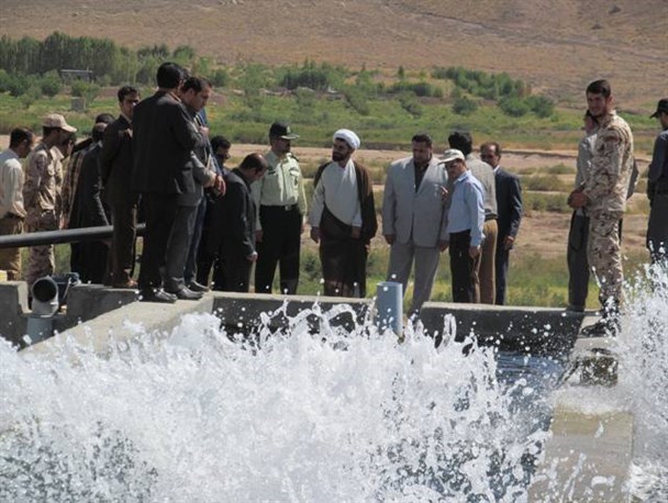 استخر پرورش ماهی مکانیزه در ماهنشان افتتاح شد/افتتاح آسفالت ریزی خیابانهای ماهنشان+تصاویر
