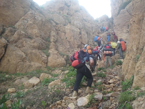 صعود به ارتفاعات بالای 4000 متر توسط هیات کوهنوردی شهرستان لنجان