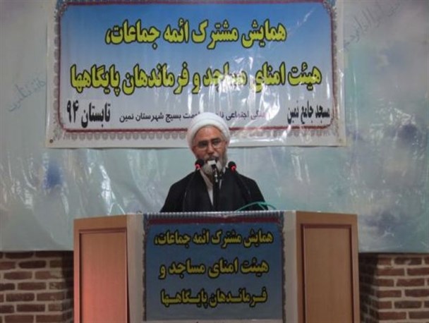 متولیان مساجد از فعالیت‌های جناحی و انتخاباتی بپرهیزند