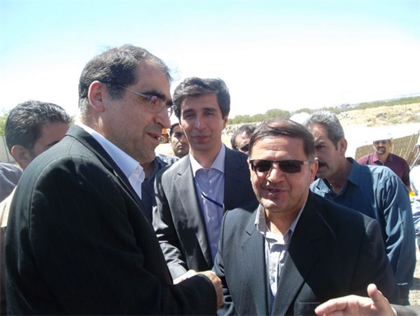 در سفر وزیر بهداشت به تویسرکان چه گذشت؟/ از قول های مساعد هاشمی به تویسرکانی ها تا رد زیرمیزی پزشکان