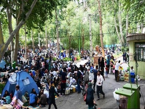 کاهش فضای نشیمن پارکی با احداث باغ ایرانی در سرچشمه محلات