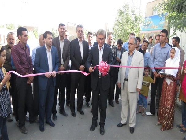 4 پروژه در اولین روز از هفته دولت در دهگلان افتتاح شد