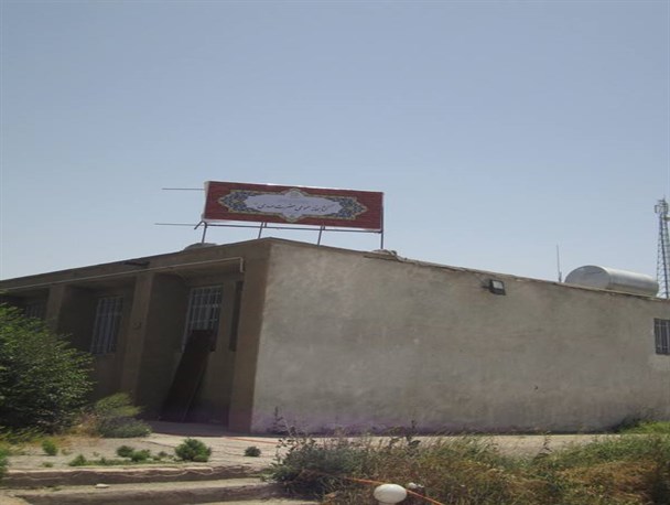 ساماندهی کتابخانه در یکی از اتاق های مجتمع فرهنگی تیتکانلو