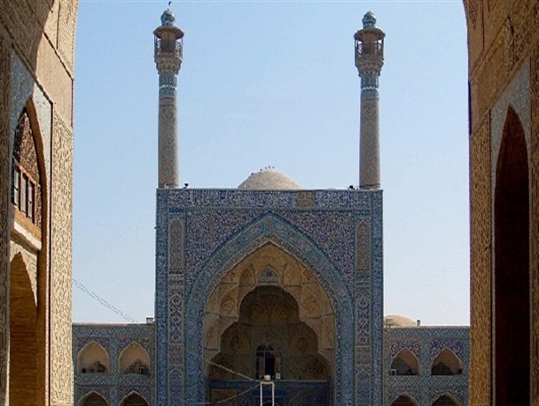 هر عالِم بزرگ، یک مسجد نمونه